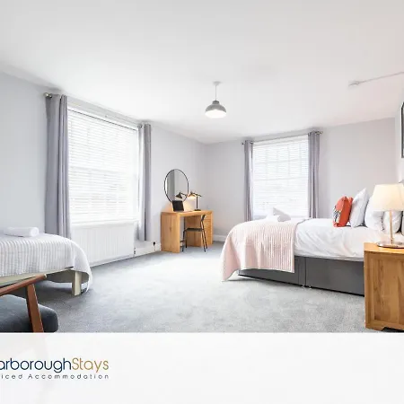 - Ebenezer House Feriehus *